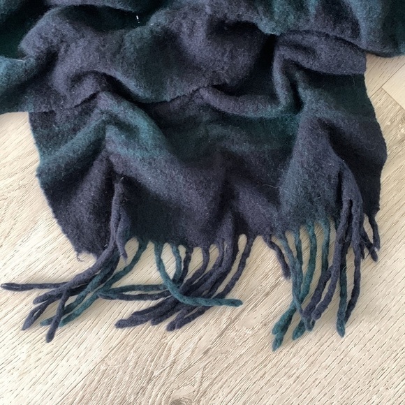 TALBOTS TARTAN 100% CASHMERE SCARF green navy fringe crushed ruched - Picture 2 of 10